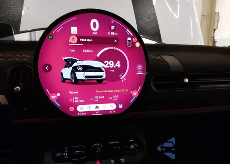 2025 Mini Hardtop Cooper z USA, uszkodzony, nr VIN WMW13GD02S2X04672